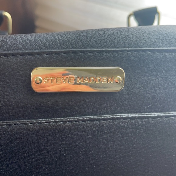 Steve Madden Doctor Bag style Purse - Picture 8 of 8